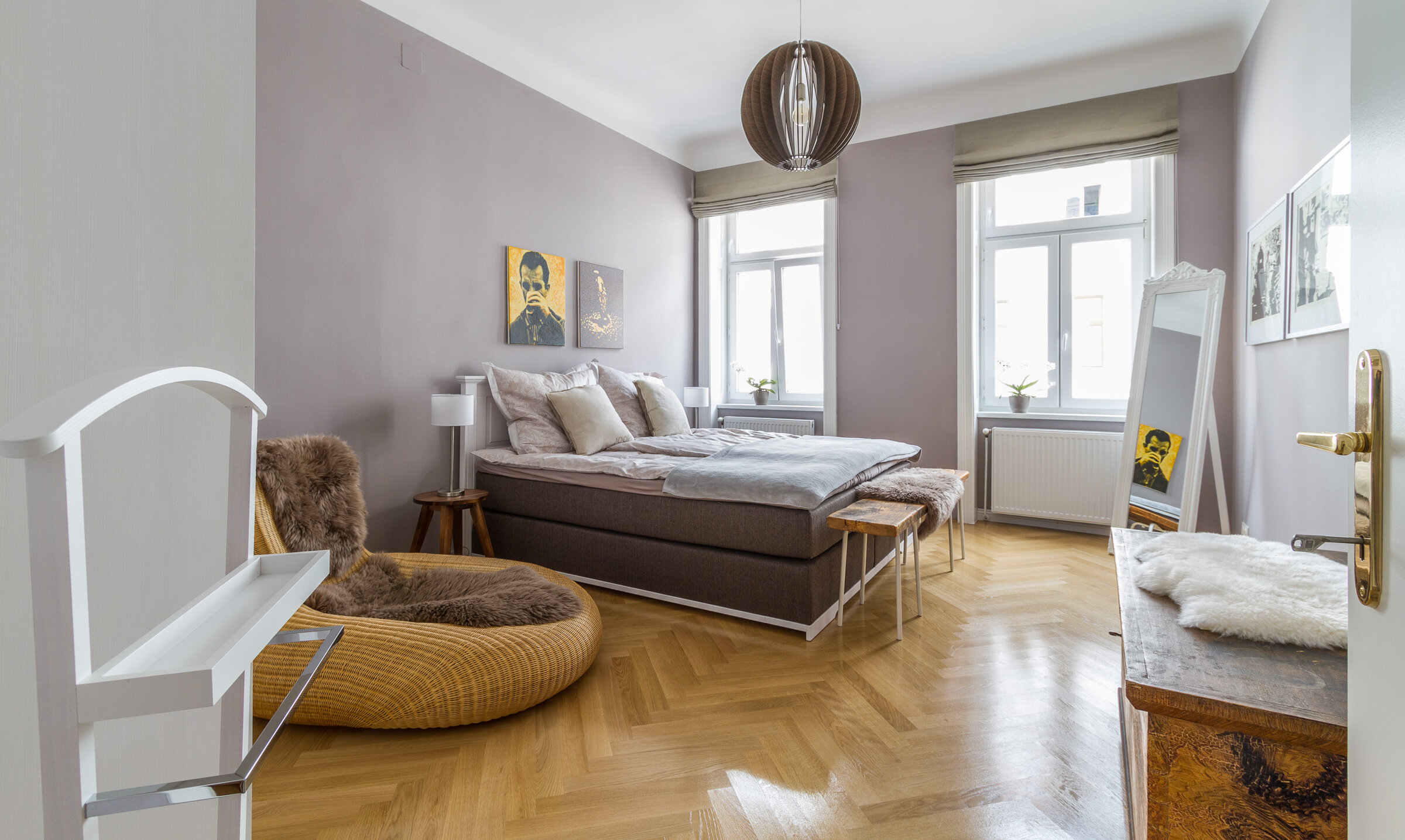 Schlafzimmer 1