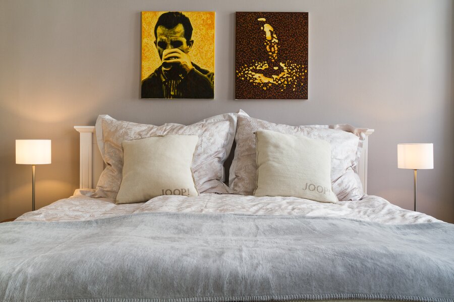 Schlafzimmer 1