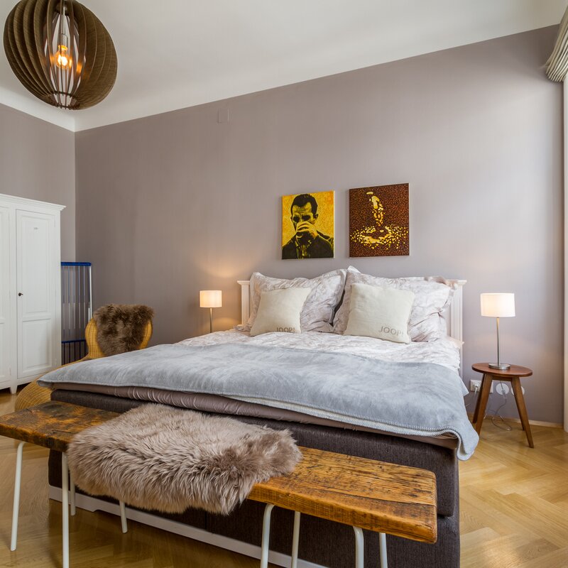 Schlafzimmer 1