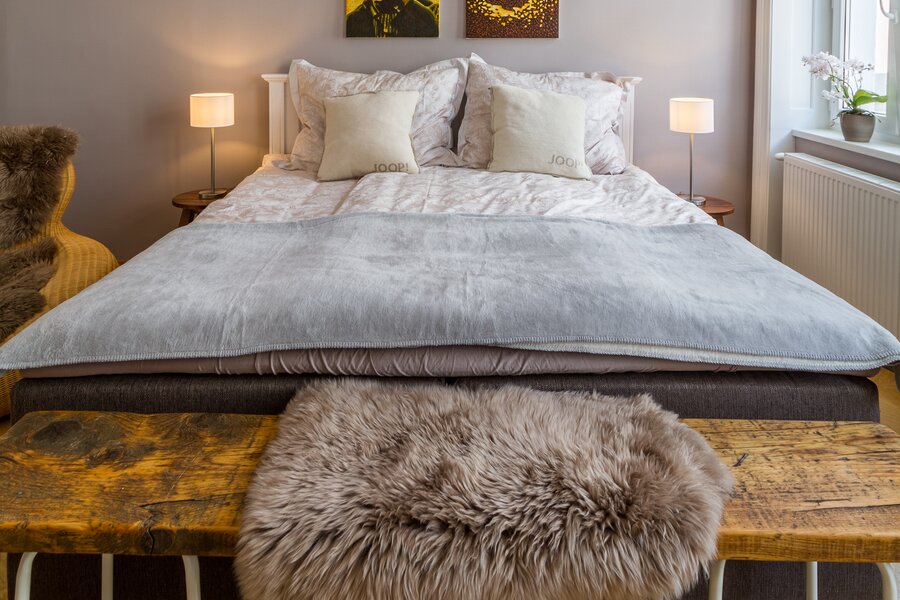Schlafzimmer 1