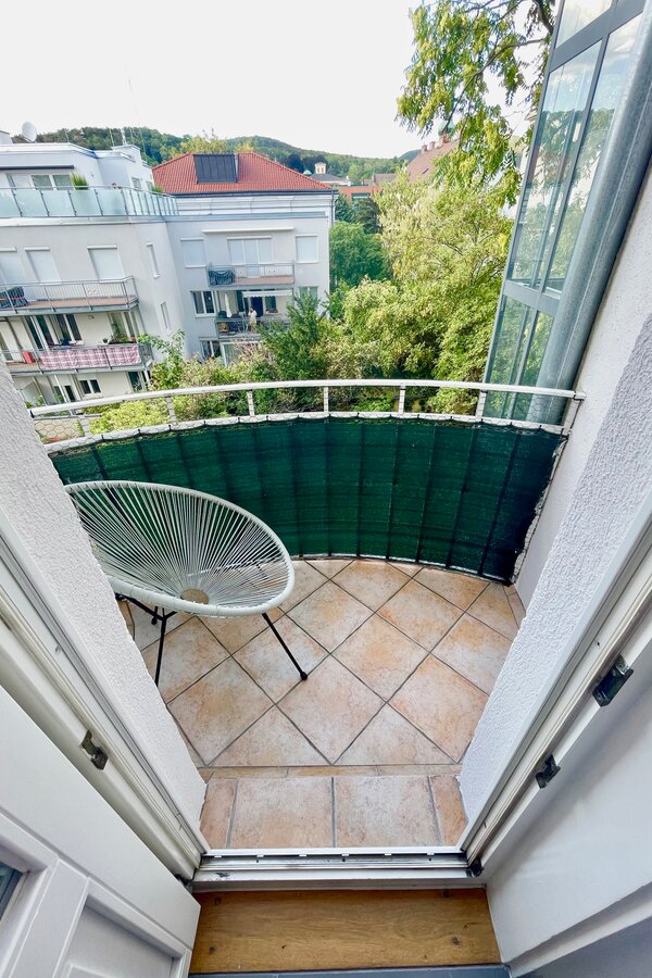 Sitzgelegenheit, Grünblick, Nachmittagssonne