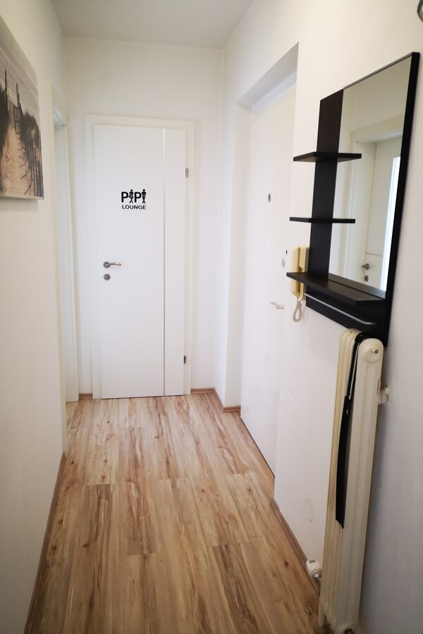 Eingangsbereich mit Blick auf WC & Haustür | © PJP - All rights reserved