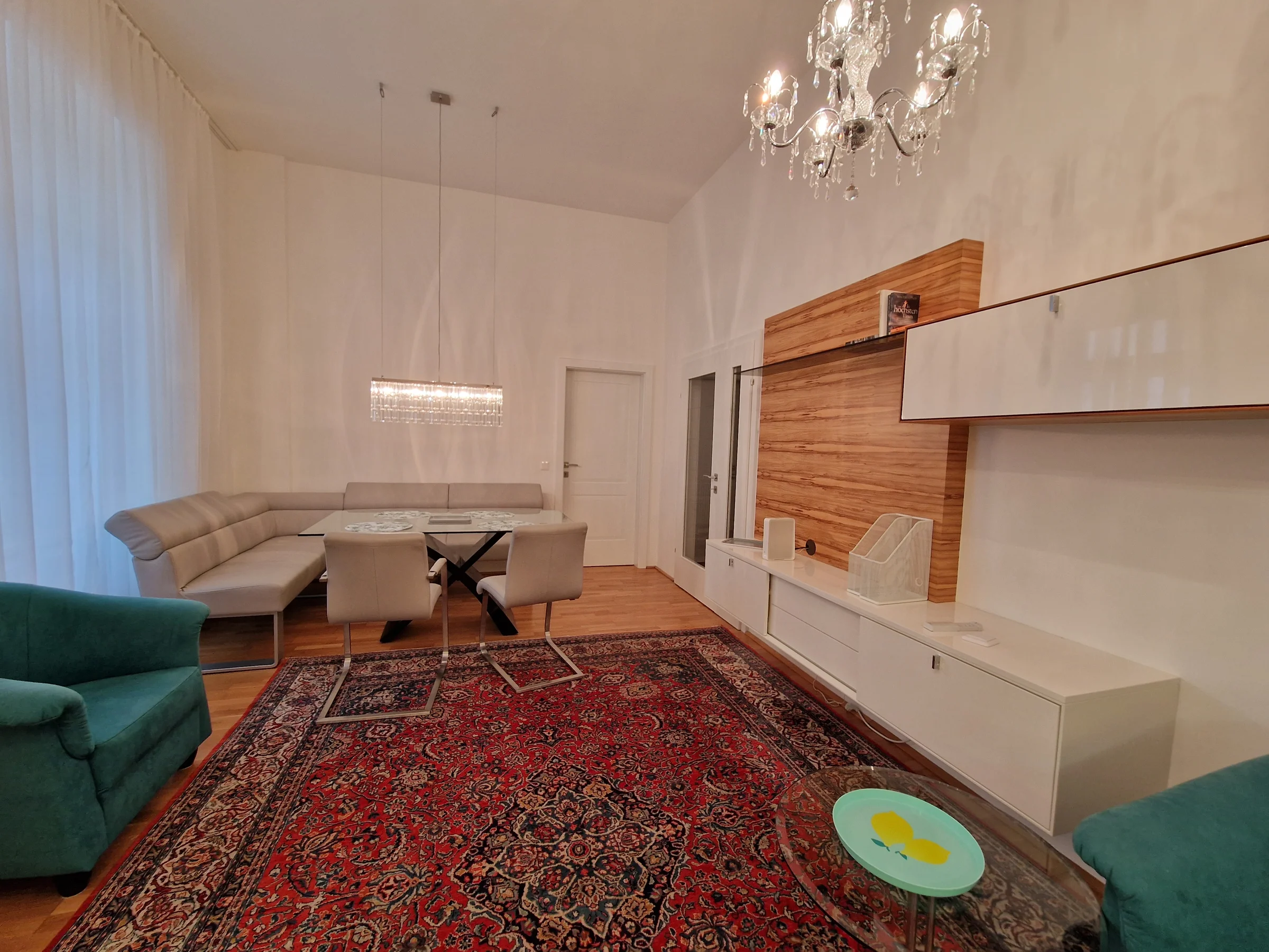 Wohn- und Essbereich