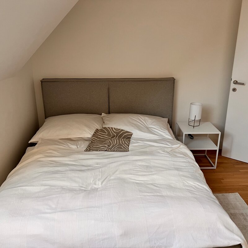 guest room double bed