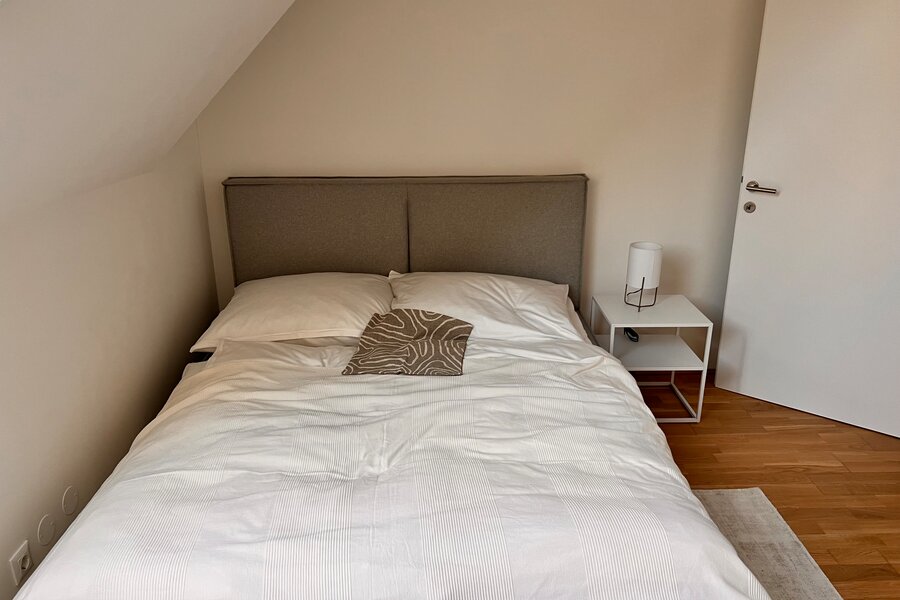 guest room double bed