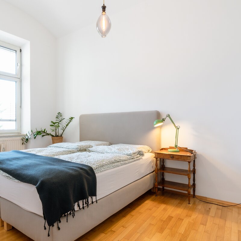 Schlafzimmer (1,60 Meter Bett)