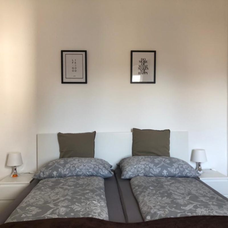 Unser kuscheliges Doppelbett schenkt Ihnen die Nachtruhe für einen entspannten Schlaf | © @wolfistraunseeblick