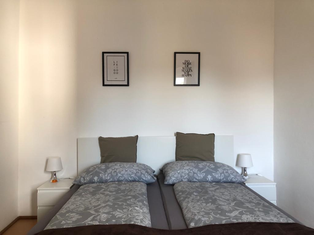 Unser kuscheliges Doppelbett schenkt Ihnen die Nachtruhe für einen entspannten Schlaf | © @wolfistraunseeblick