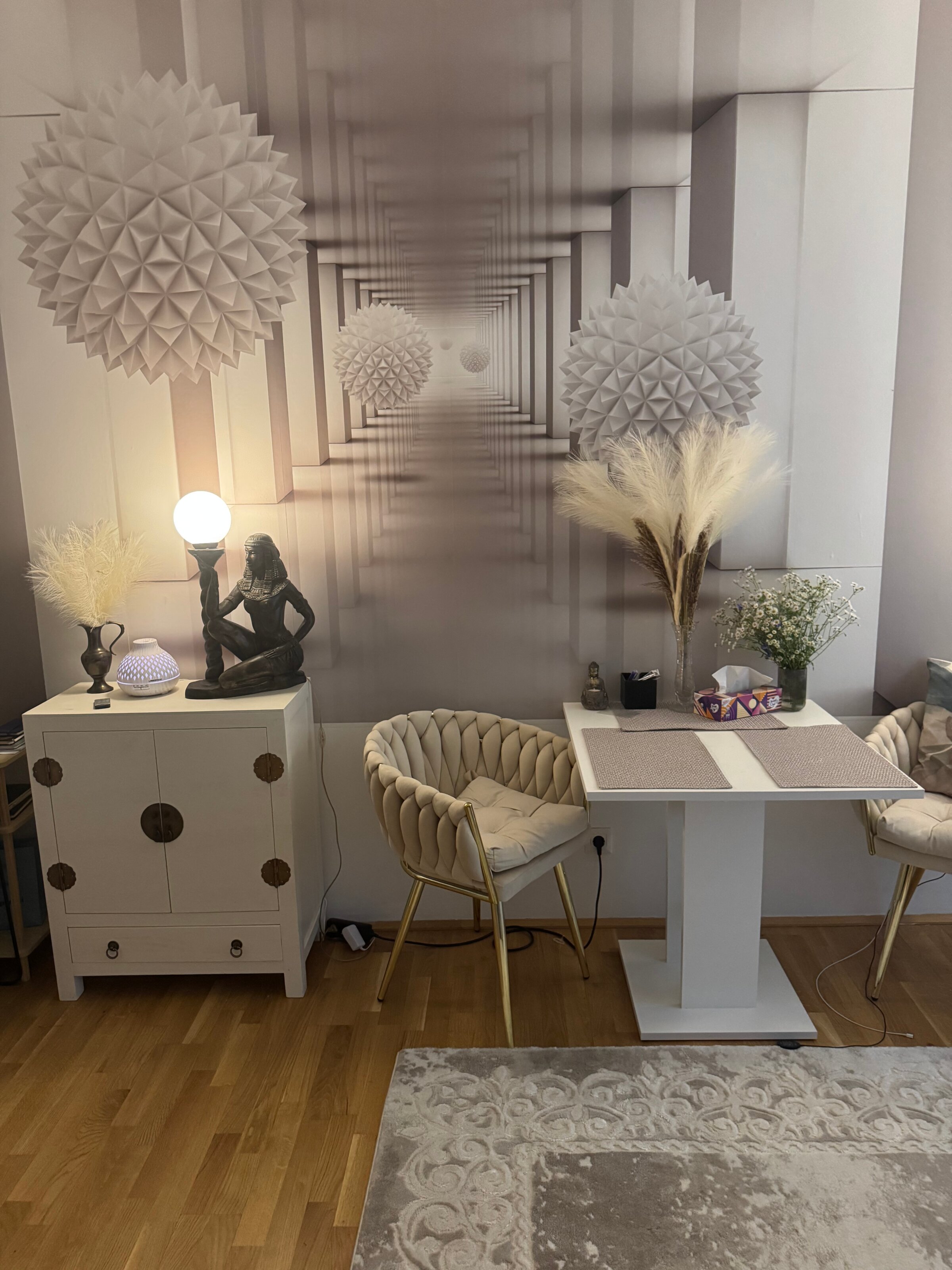 Stylishly furnished living area with 3D wall mural – 1-room apartment for short-term rental & temporary housing for 1 to 6 months in Linz