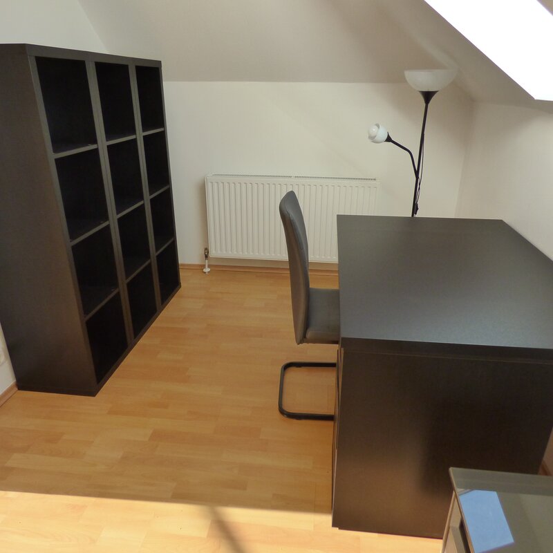 Schreibtisch