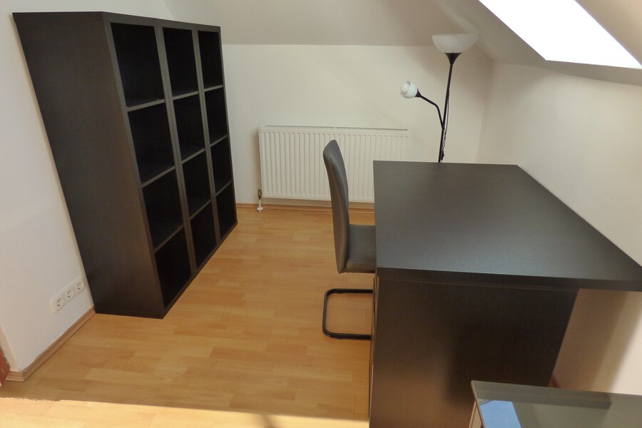 Schreibtisch