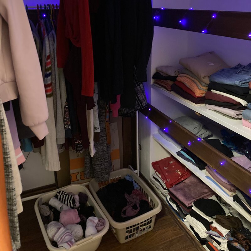 Begehbarer Kleiderschrank