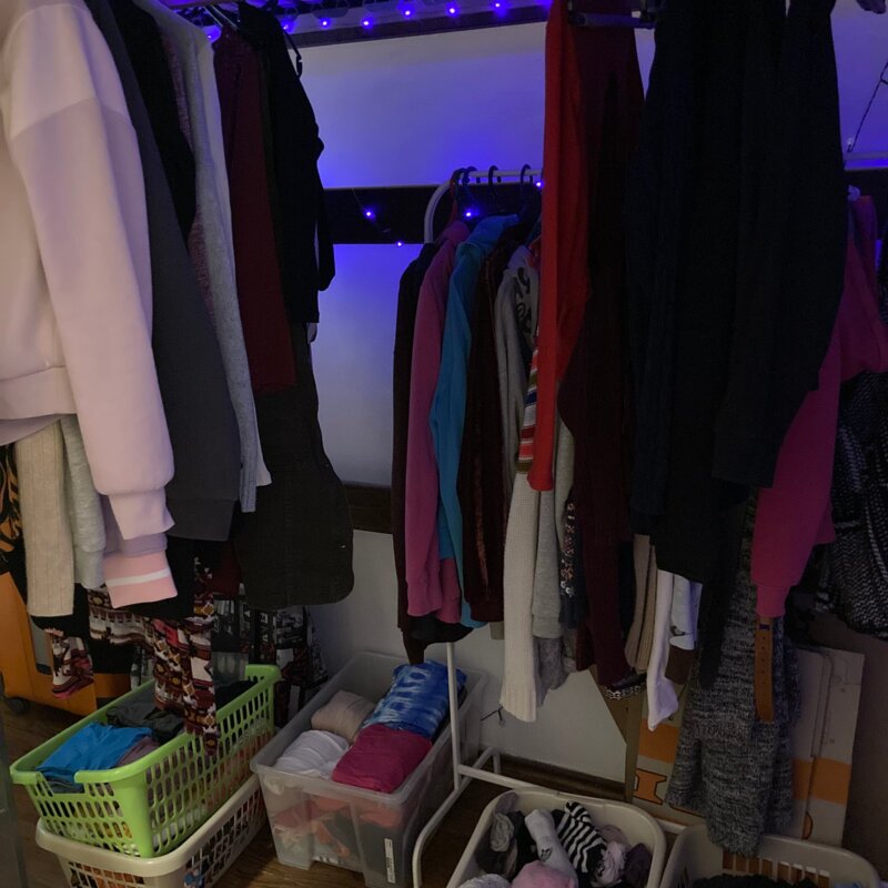 Begehbarer Kleiderschrank