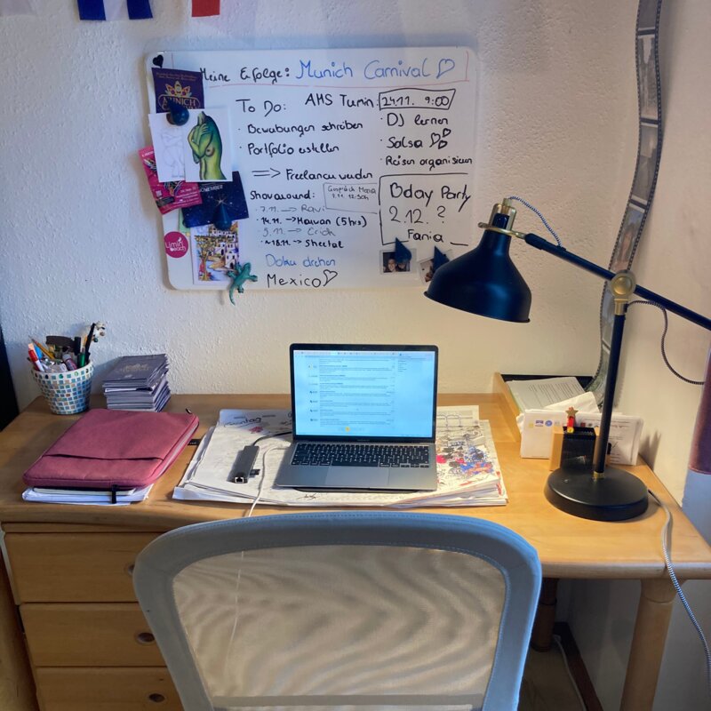 Schreibtisch (Wohnzimmer) 