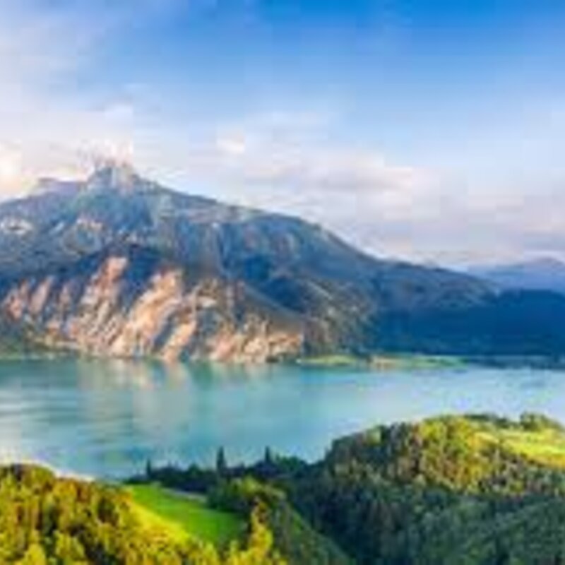 Sonnige 3 Zimmer Wohnung mit GROSSEM Garten 