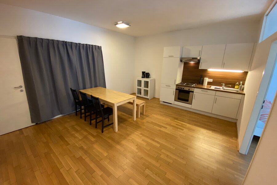 Wohnküche mit Esstisch