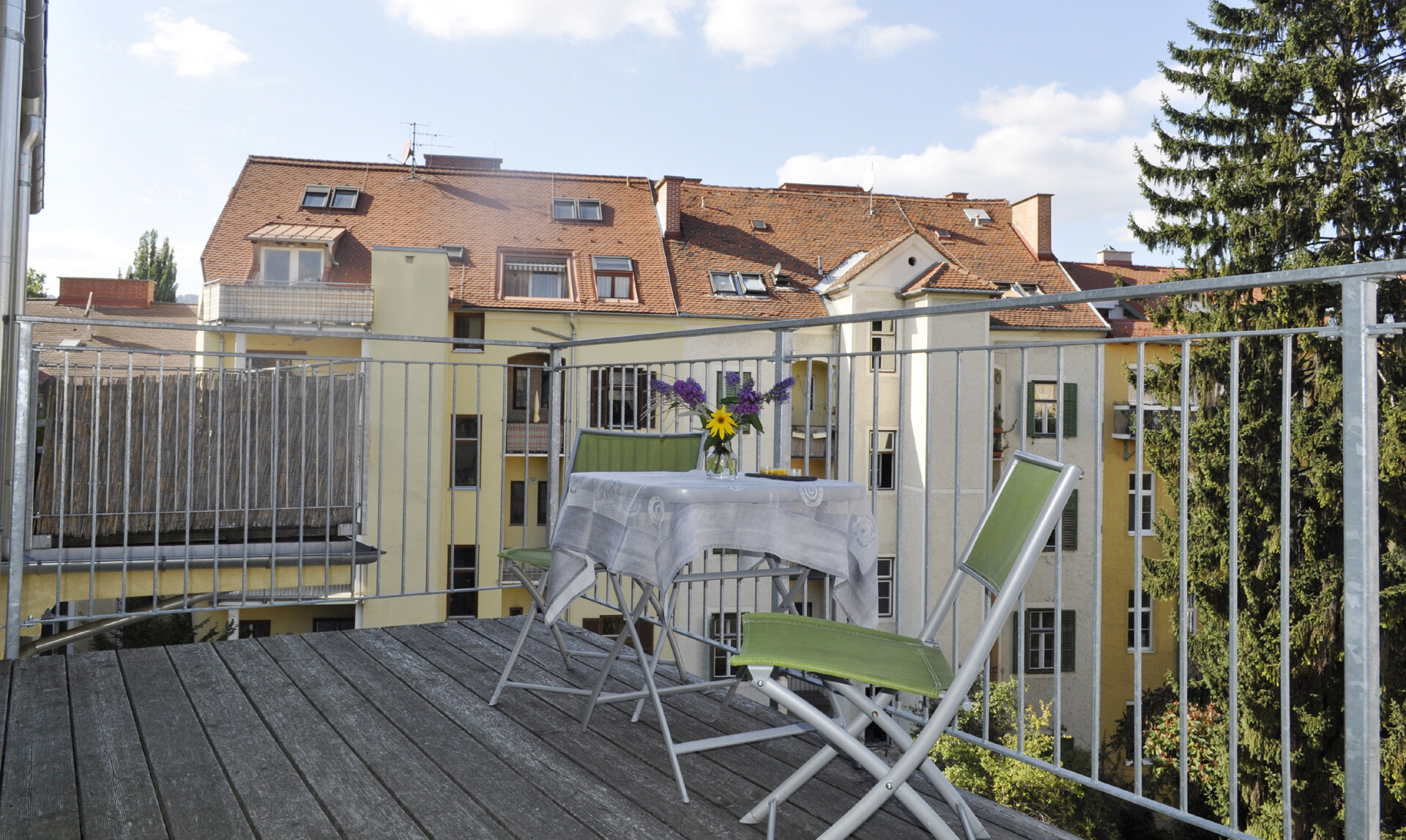 balcony