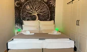 Komfortables King Size Boxspringbett mit österreichischer Qualitätsbettwäsche