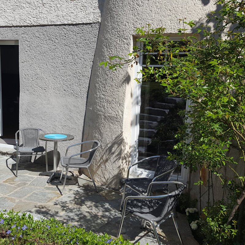 Southfacing Terrace