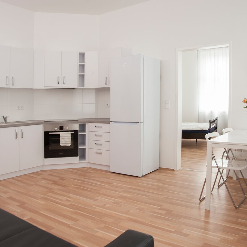 Bright 2-room apartment with open kitchen – short-term rental & temporary housing in Vienna, for 1 to 6 months