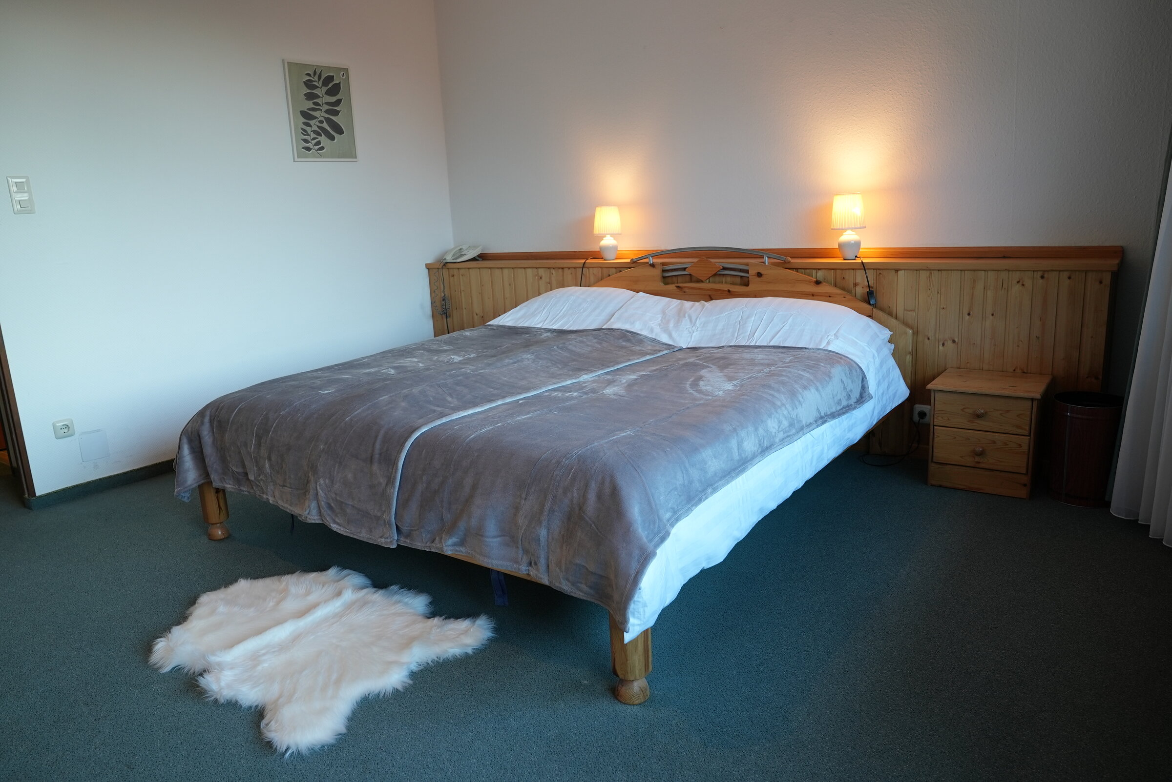 Doppelbett mit Bezügen | © privat