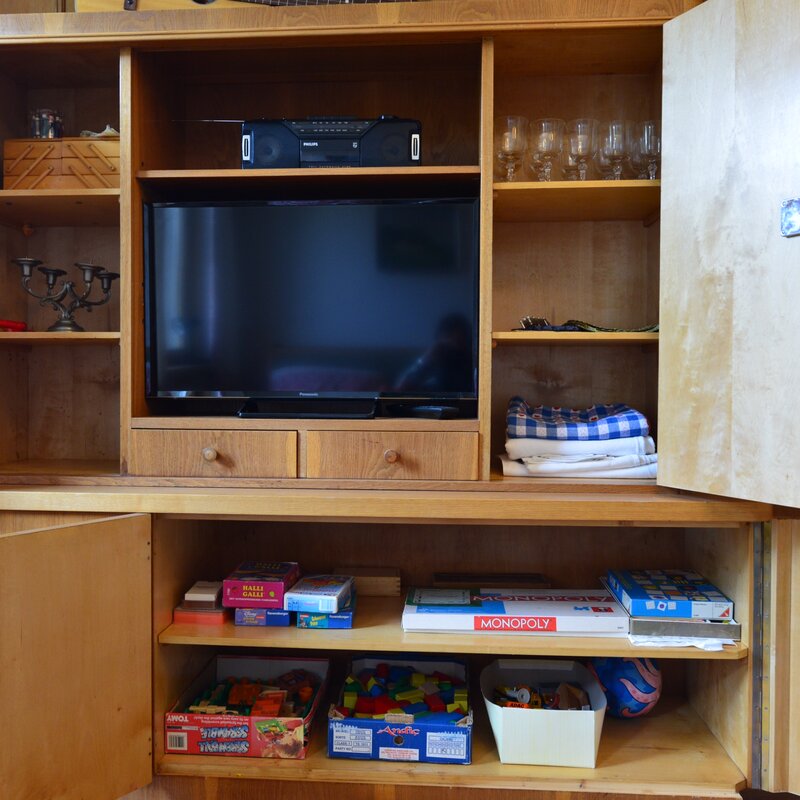 Wohnzimmerschrank