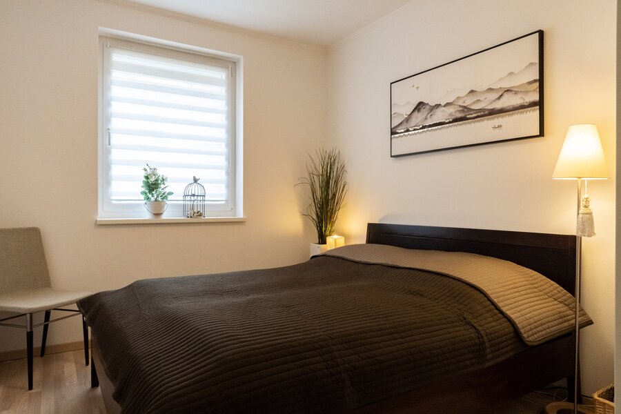 mit Fenster zum Garten | © Michael Furtenbach