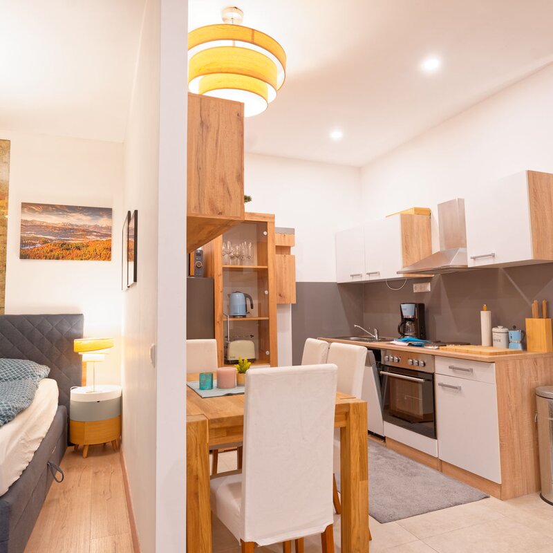 Schlafzimmer, Esstisch, Küche | © Sammer