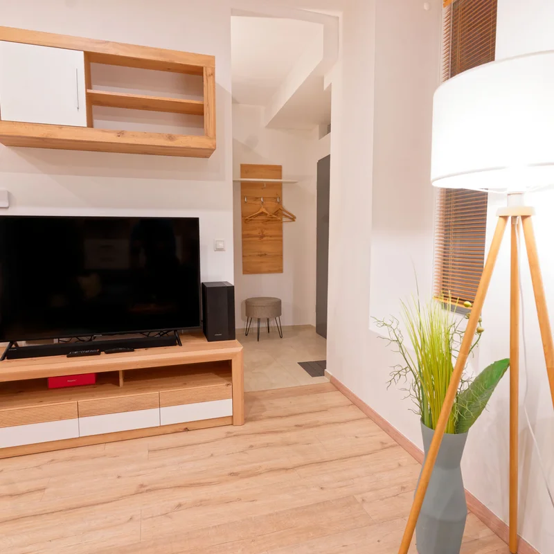 55 Zoll TV, Soundbar, Magenta TV Box mit über 125 Sendern | © Sammer