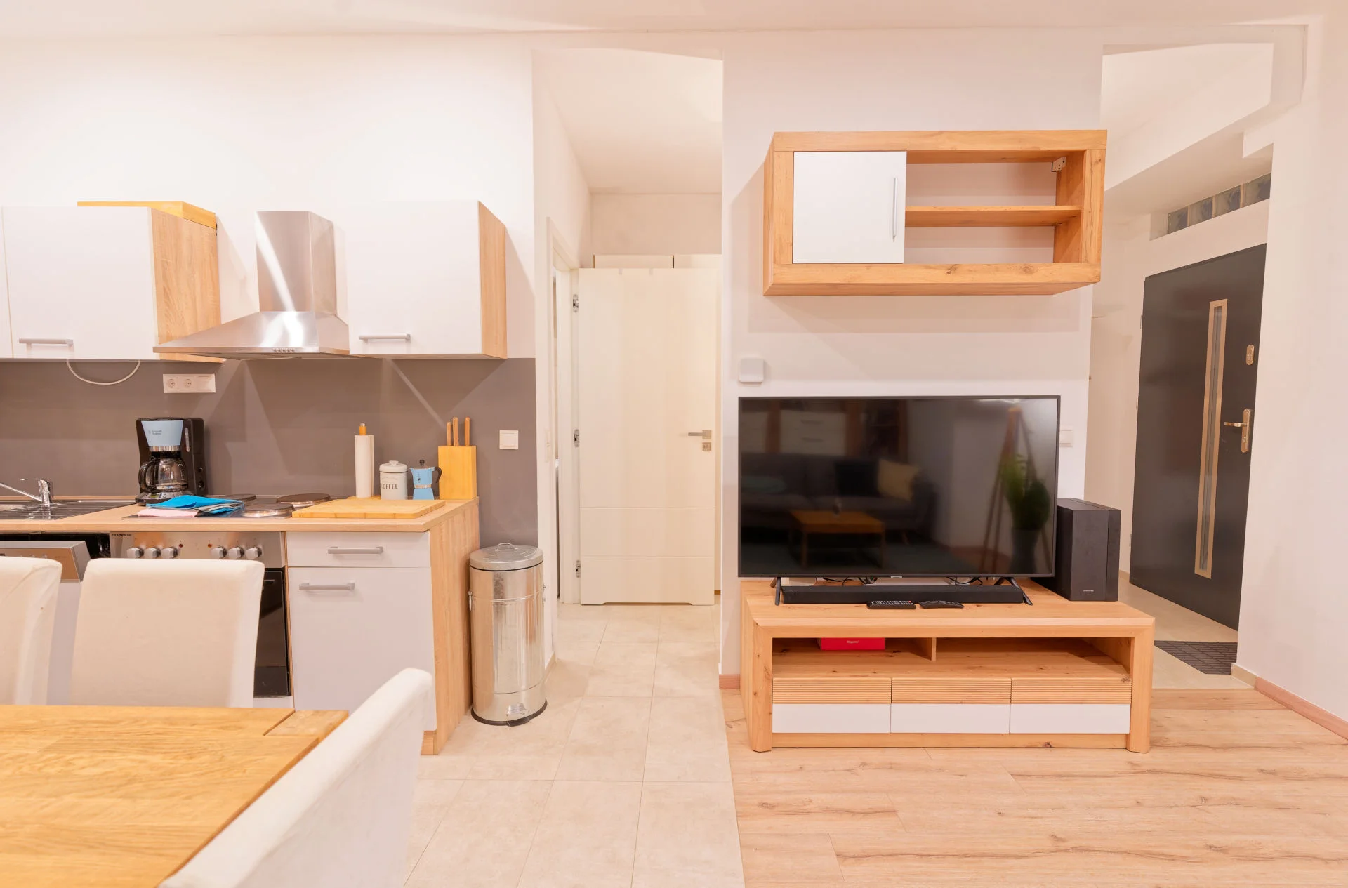 Blick auf Küche und Vorzimmer | © Sammer