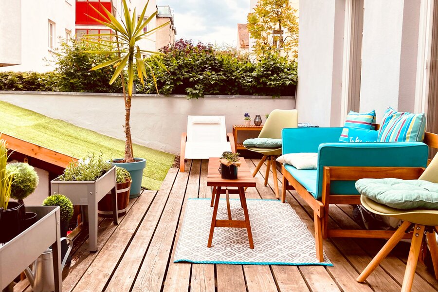 Terrasse mit gemütlicher Sitzmöglichkeit (ACHTUNG - das Foto ist aufgrund einer Eneuerung der Terrasse nicht mehr aktuell) | © Sammer