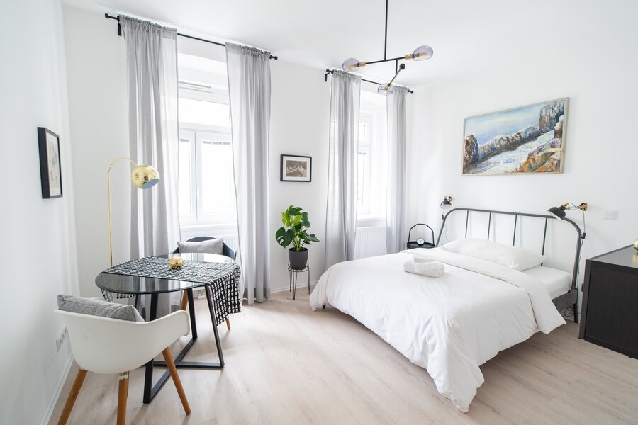 1180° Modern Studio 3