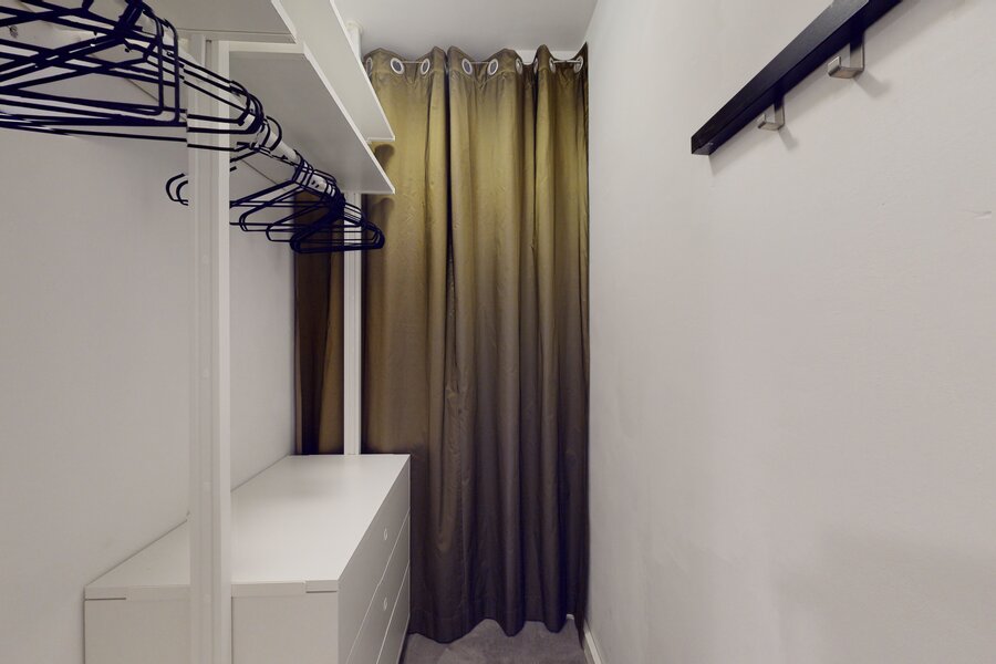 Begehbarer Kleiderschrank