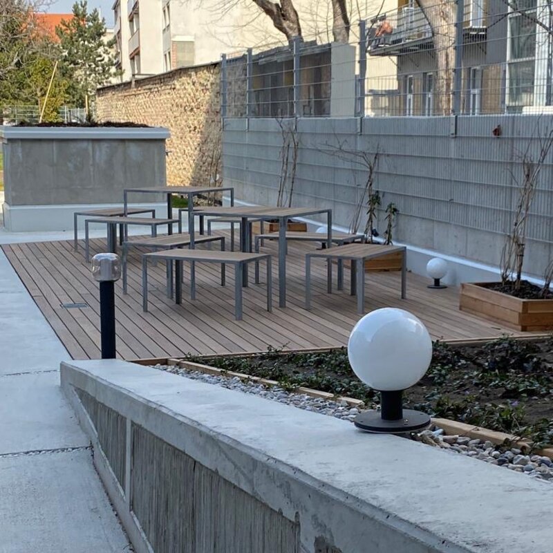 Courtyard chill-area