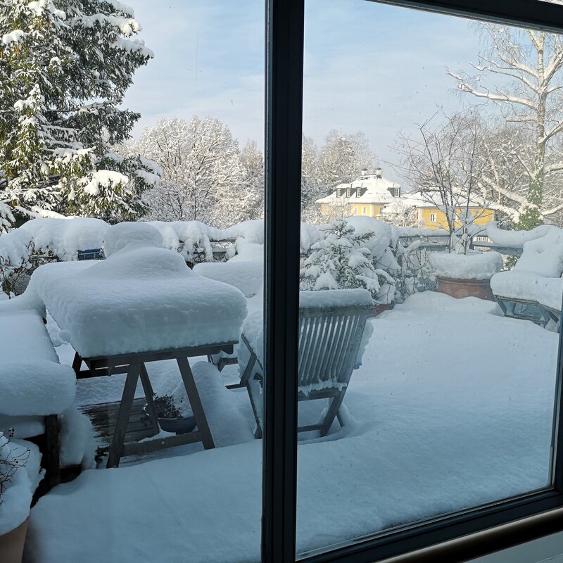 Terrasse - groß, sonnig