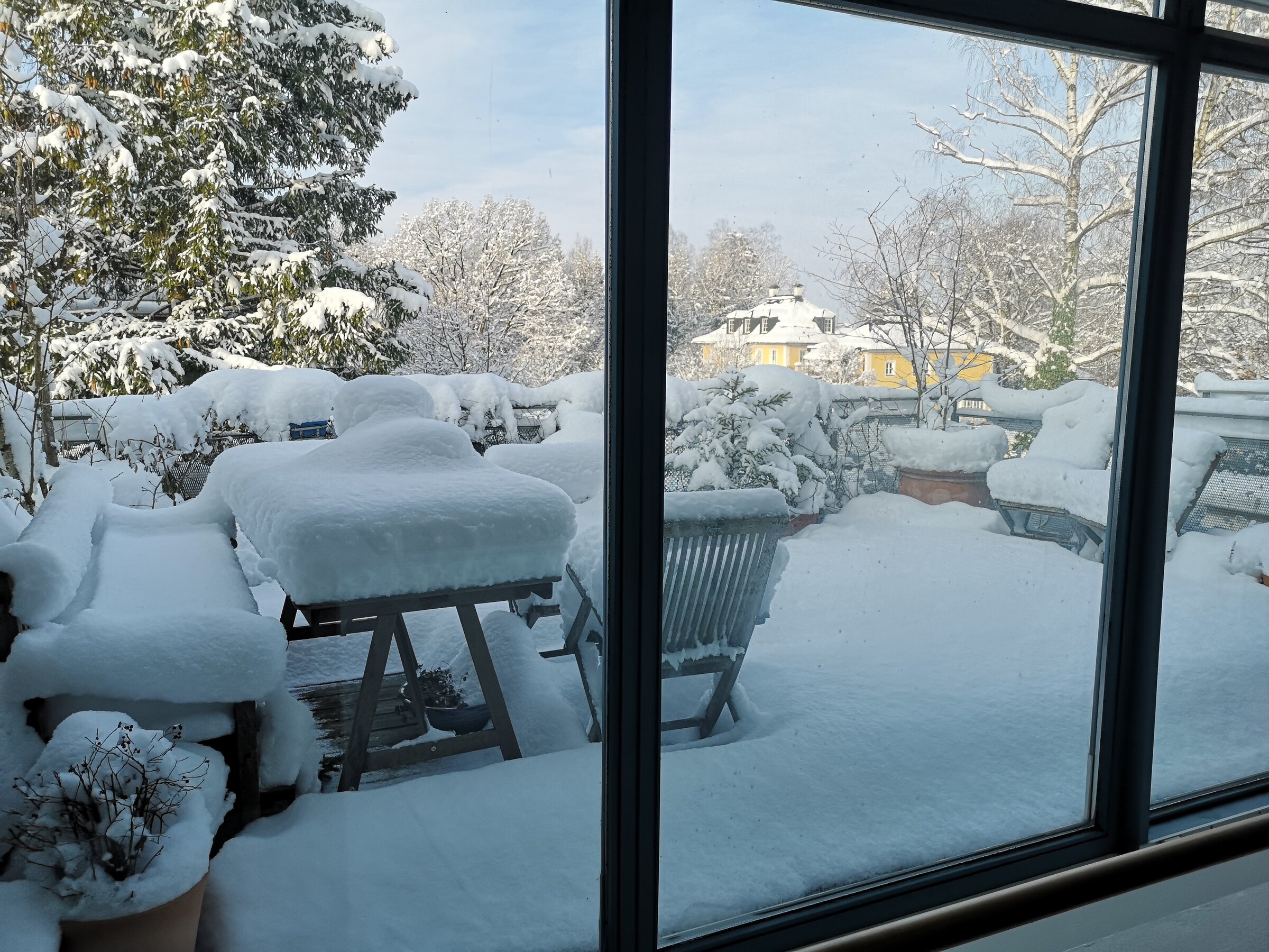 Terrasse - groß, sonnig