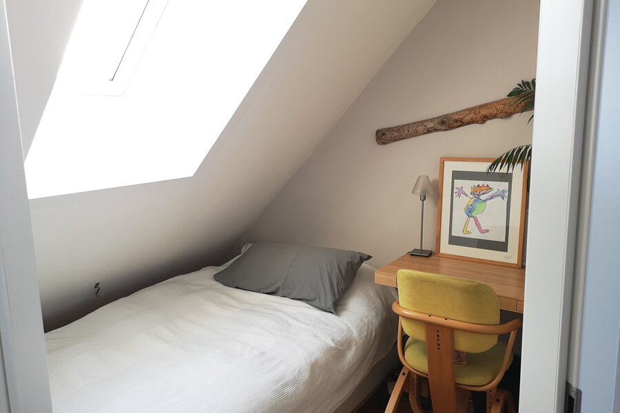 Gästezimmer mit Arbeitsbereich