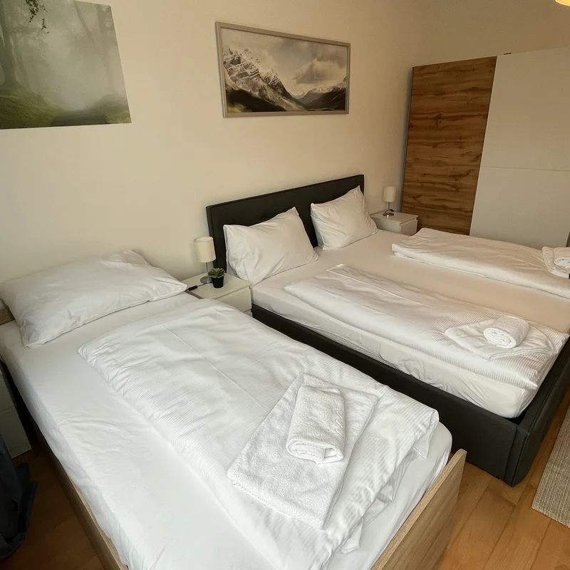 bedroom for 3 people