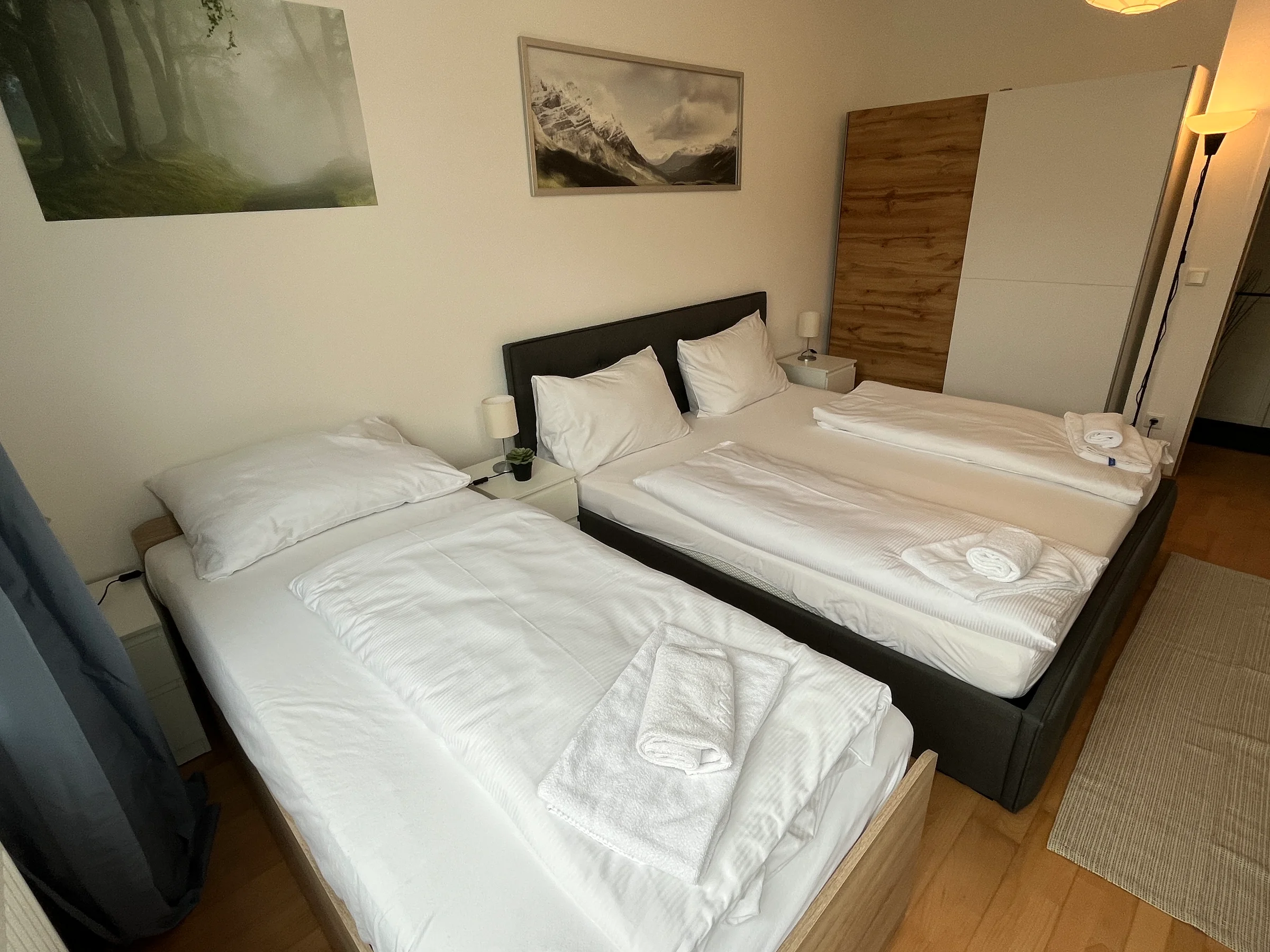 bedroom for 3 people