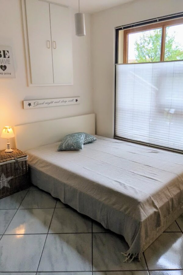 Schlafzimmer 2 160cm Bett