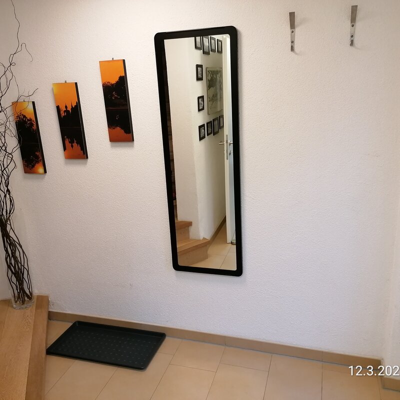 Garderobenbereich mit Treppe