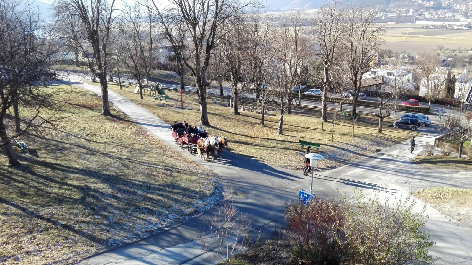 Blick von der Südwest Terrasse auf den Park