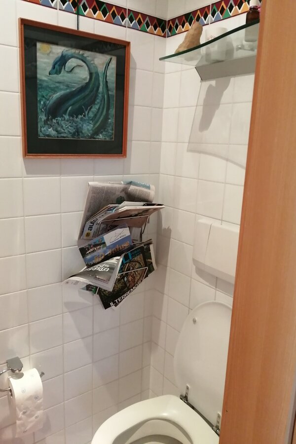 WC mit Lüftung und Waschbecken | © Elisabeth Faber