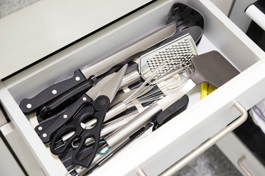 Voll ausgestattete Küche