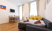 Auziehbares Sofa im Wohnzimmer