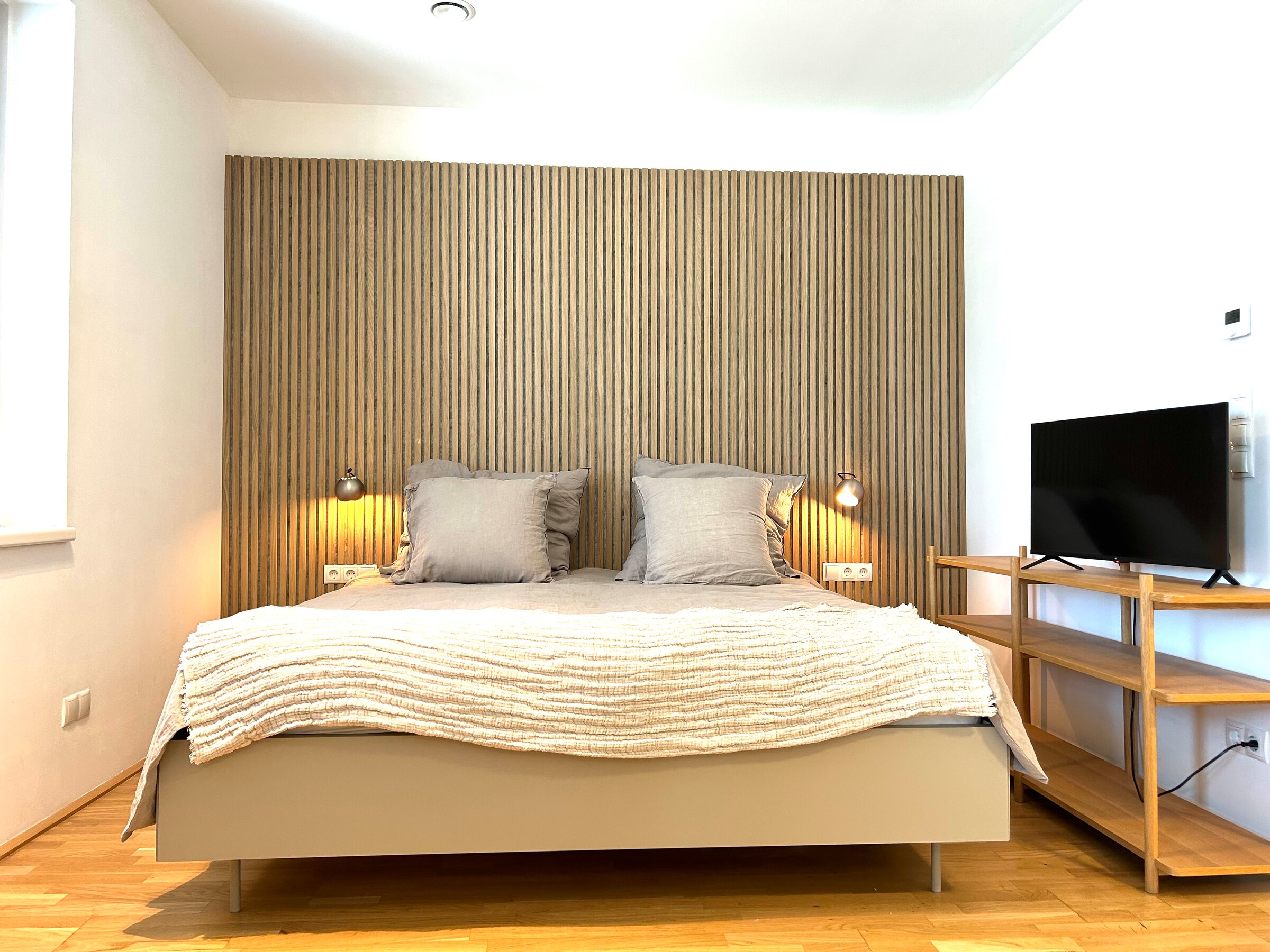 Großes Doppelbett
