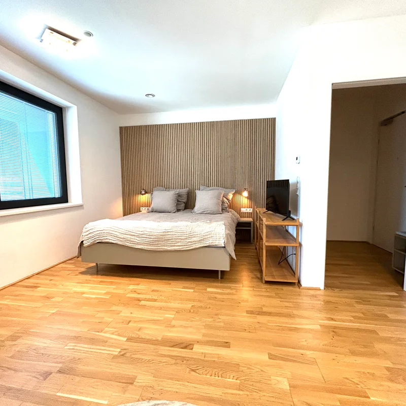 Echte Eichen Holzböden und Rückwand