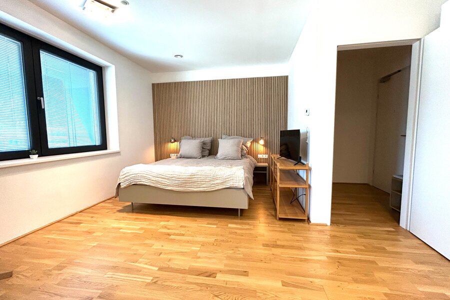 Echte Eichen Holzböden und Rückwand