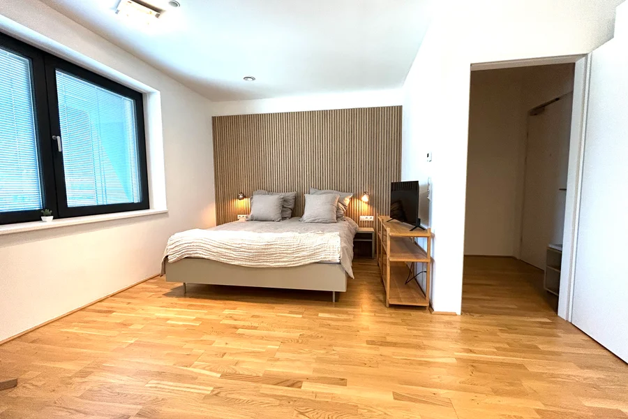 Echte Eichen Holzböden und Rückwand