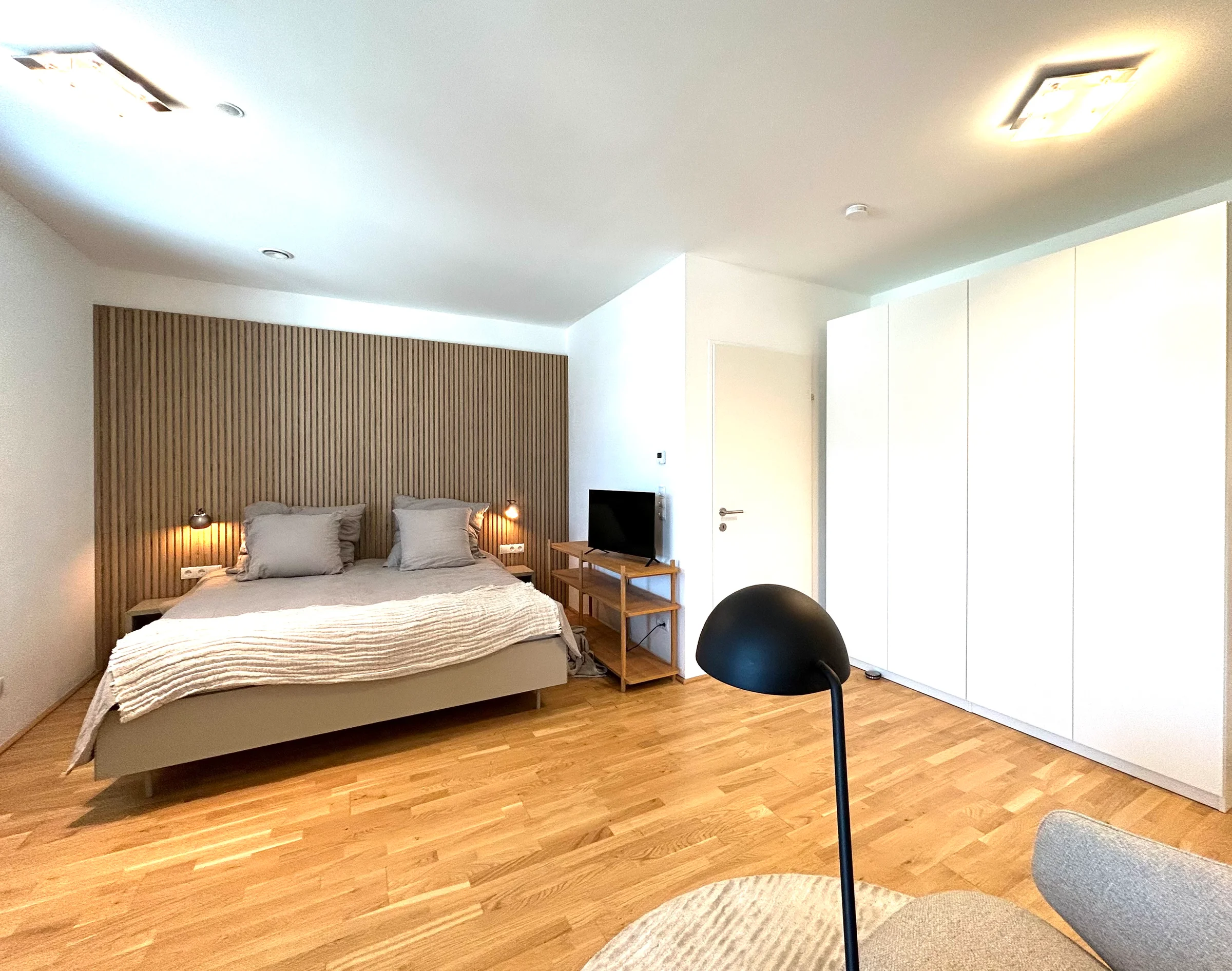 Großer Kleiderschrank